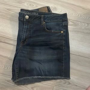 American Eagle size 16. Dark jean shorts.